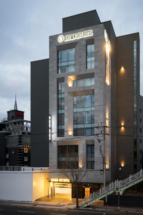 Brown-Dot Hotel Guseo Ciudad Metropolitana de Busan Exterior foto