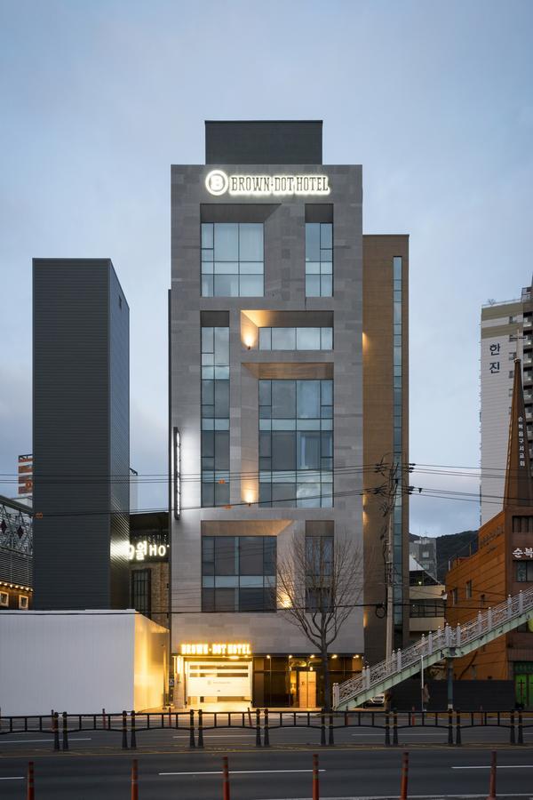 Brown-Dot Hotel Guseo Ciudad Metropolitana de Busan Exterior foto